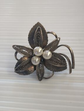 Vintage Art Deco Filigree Silver Plated Flower Brooch with Pearlescent Centers